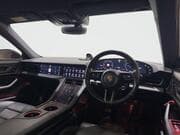 Porsche Taycan - Image 4