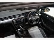 Volkswagen Passat - Image 8