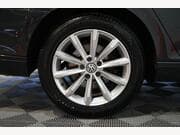 Volkswagen Passat - Image 7