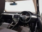 Volkswagen Passat - Image 5
