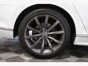 Volkswagen Passat - Image 6