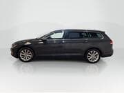 Volkswagen Passat - Image 2
