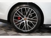 Porsche Taycan - Image 6