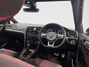 Volkswagen Golf - Image 4