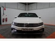 Volkswagen Passat - Image 8